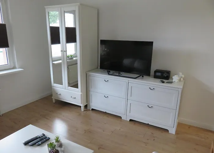 아파트 Am Tor Zur Lewitz-erdgeschoss